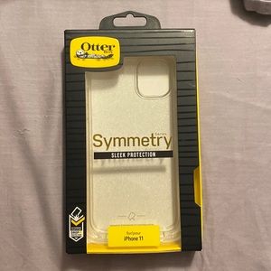 Brand new in box symmetry Otterbox for iPhone 11. New in box, never used.